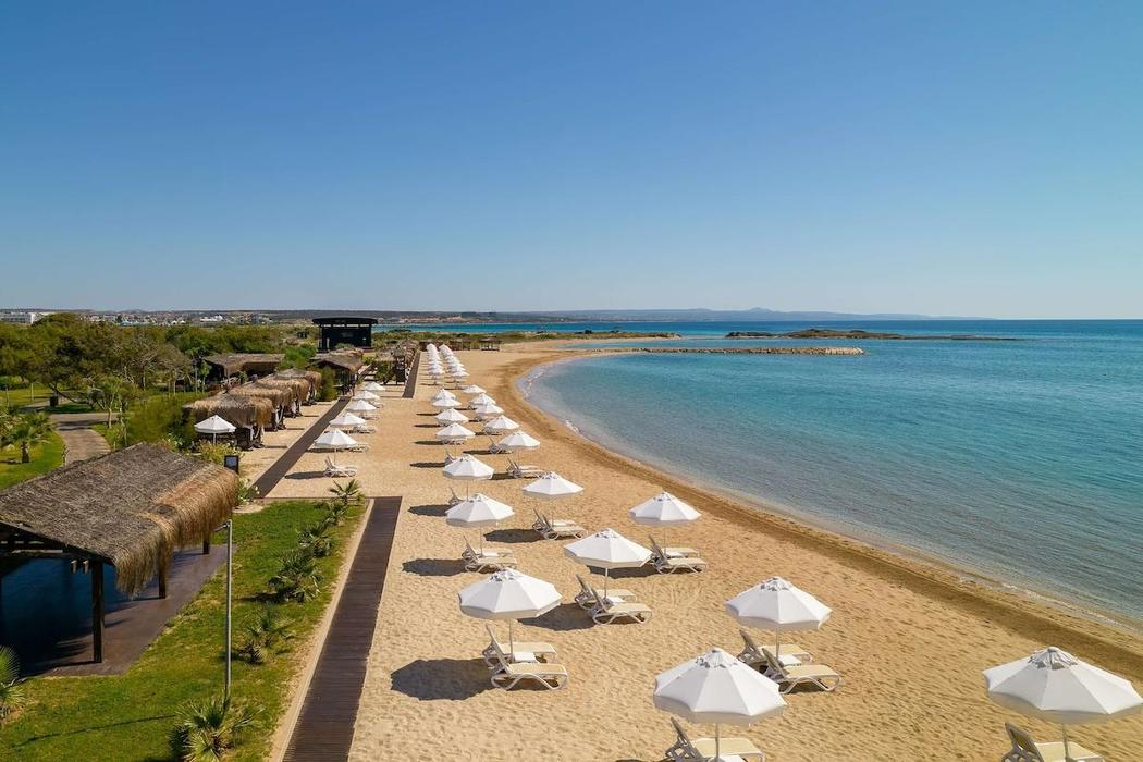 Concorde Luxury Resort & Casino Hotel 