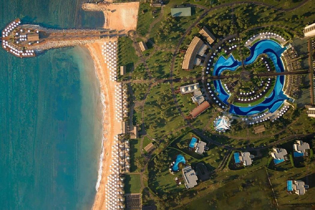 Concorde Luxury Resort & Casino Hotel 