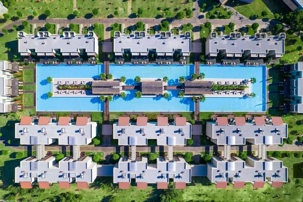 Concorde Luxury Resort & Casino Hotel 