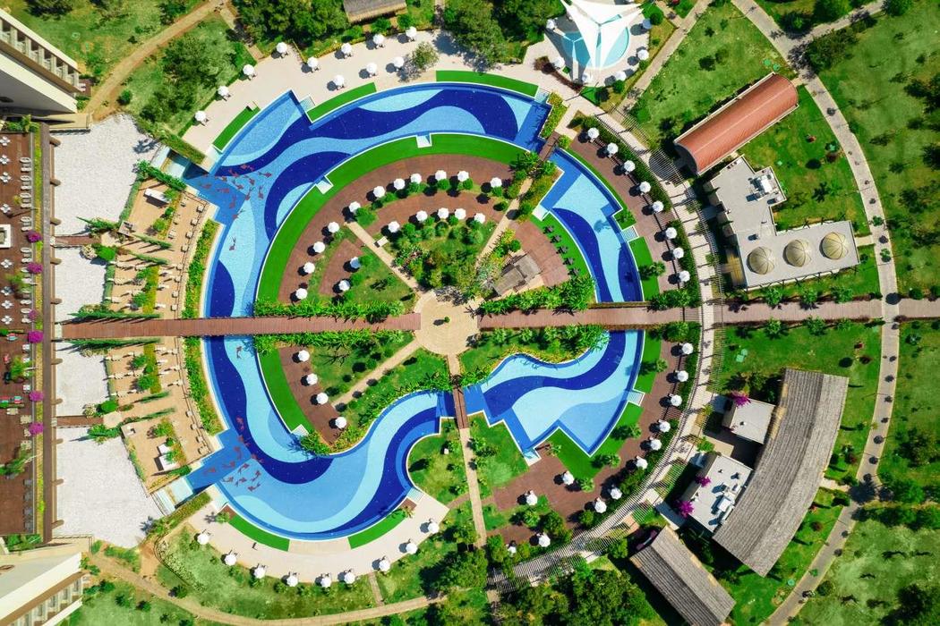 Concorde Luxury Resort & Casino Hotel 