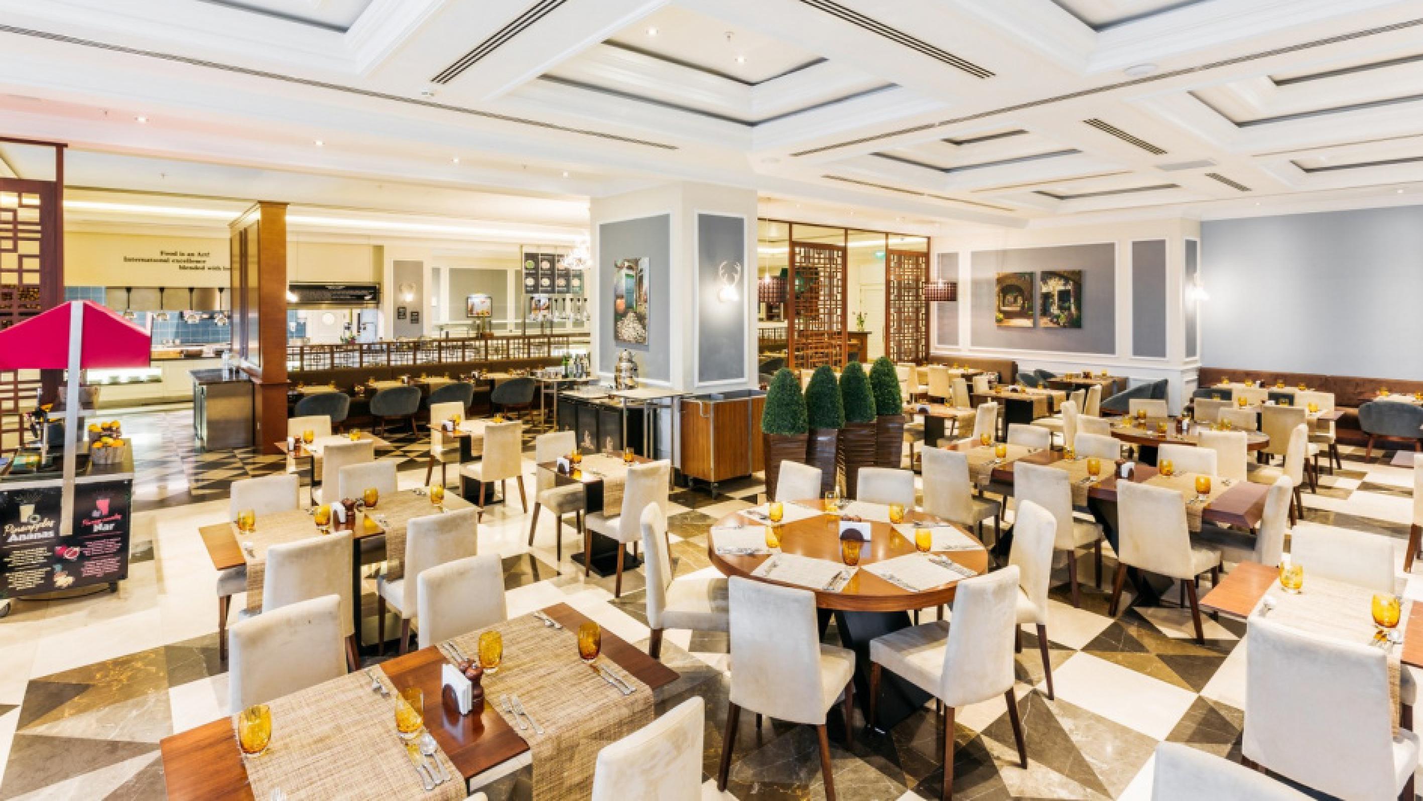 Lord's Palace Hotel & SPA 